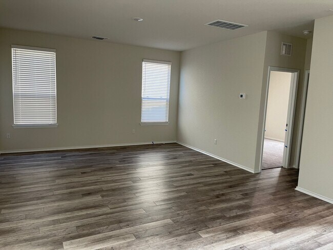 Building Photo - 161 Prairie Falcon Wy