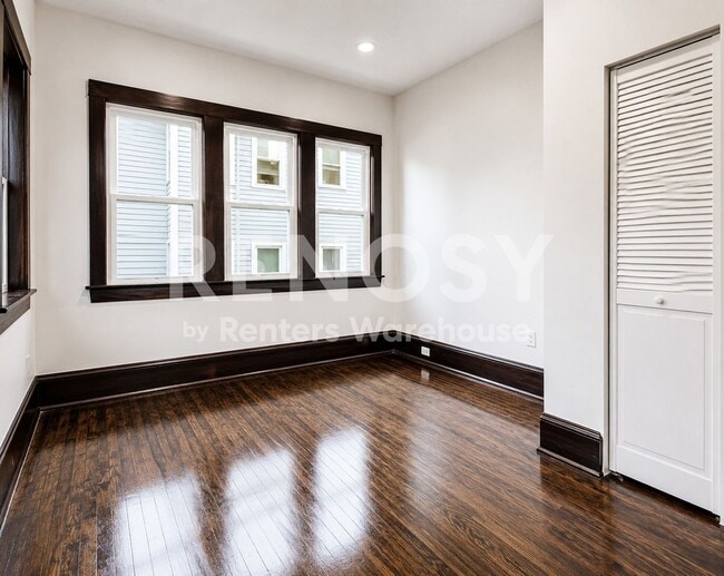 Building Photo - 3348 3rd Ave S