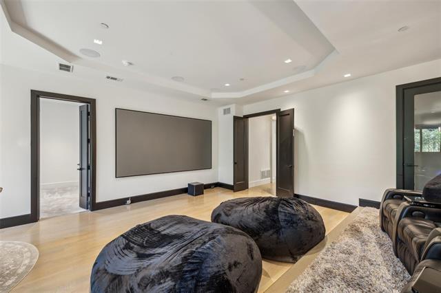 Building Photo - 2210 Boll St