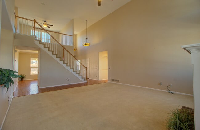 Building Photo - 9202 Royal Melbourne Cir