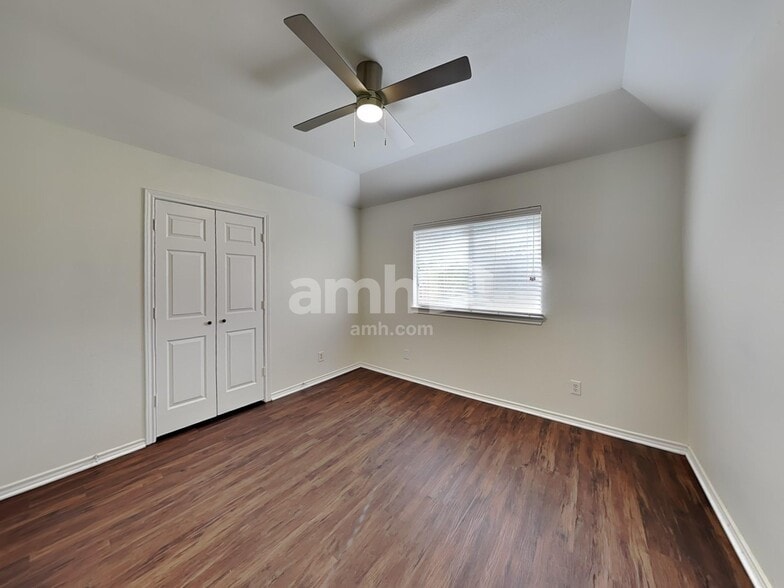 Building Photo - 1204 Buehler Ct