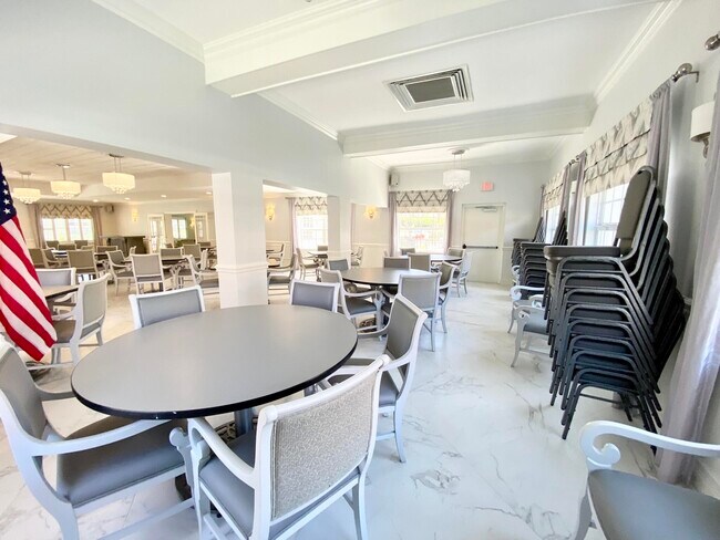 Building Photo - 2871 N Ocean Blvd