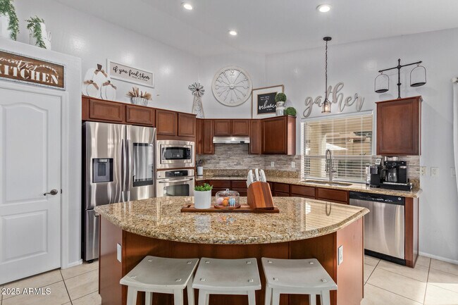 Building Photo - 10355 W Wood St