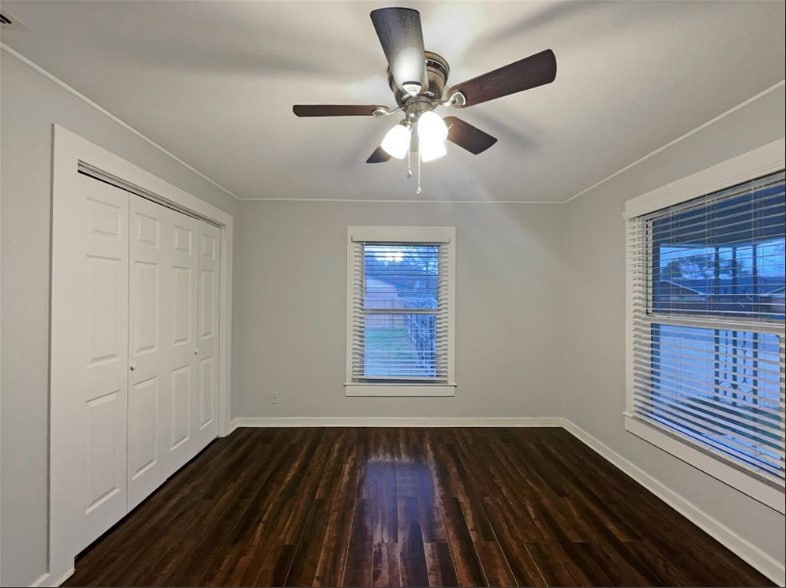 Building Photo - 212 4th St