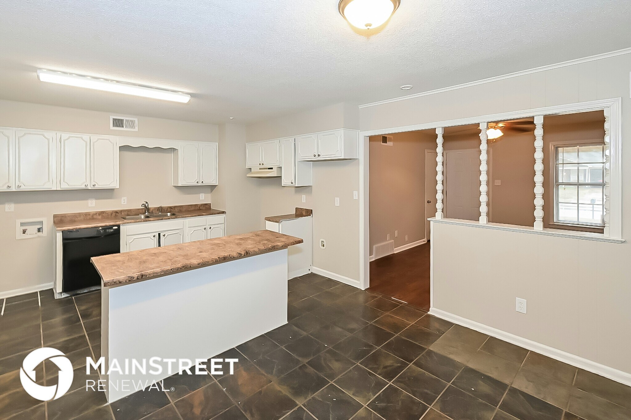 Building Photo - 4229 Forest View Dr