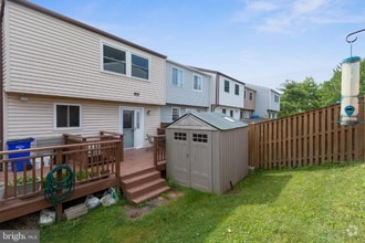 Building Photo - 9239 Redbridge Ct
