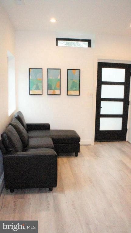 Primary Photo - 1900 S Randolph St