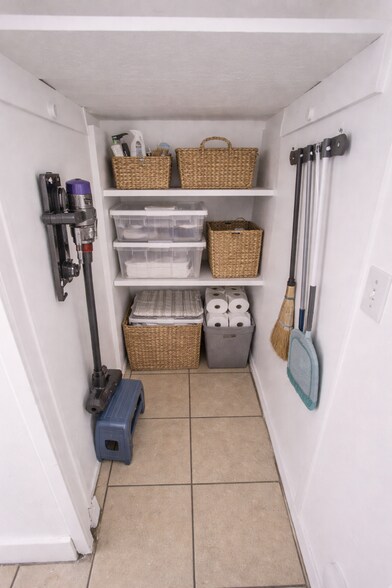 Building Photo - 1056 Orange Ave