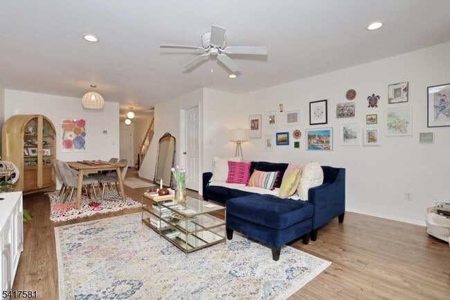 Building Photo - 2051 Charles Ct