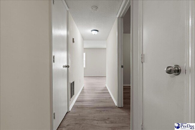 Building Photo - 319 Revell Dr