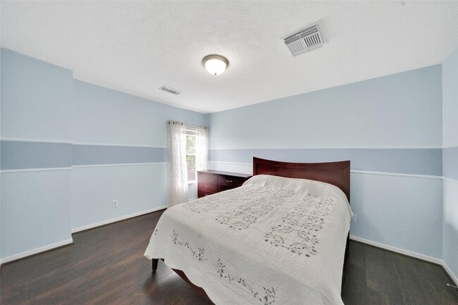 Building Photo - 5522 Brookhollow Oaks Trail