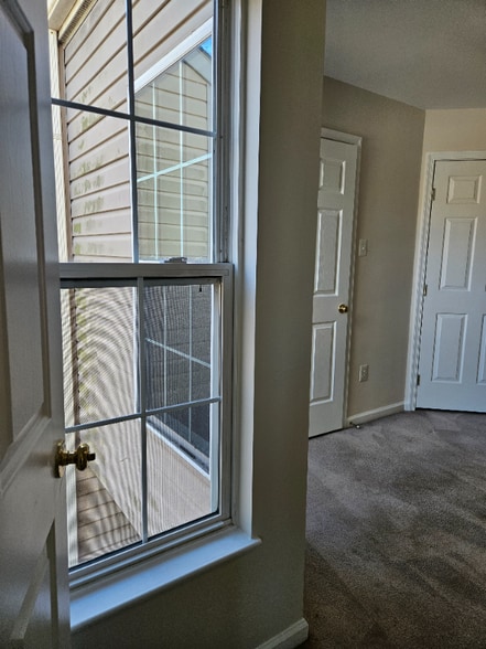 Building Photo - 9365 Ridings Way