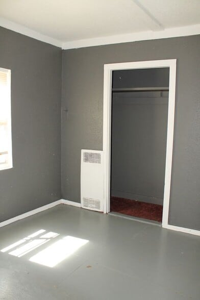 Building Photo - 12 Gold St