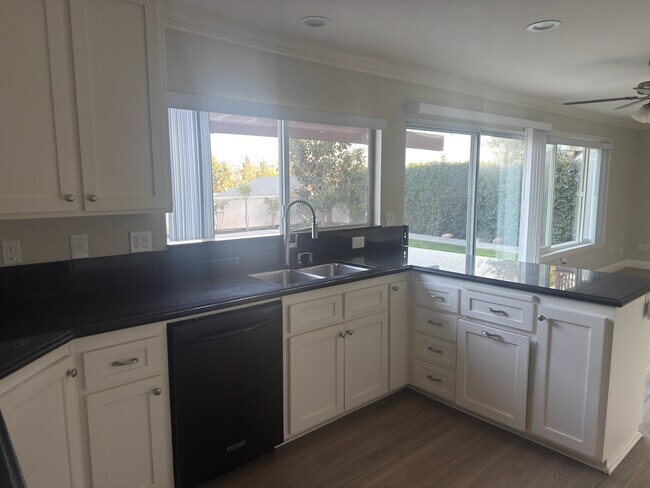 Building Photo - 17571 Cabela Dr