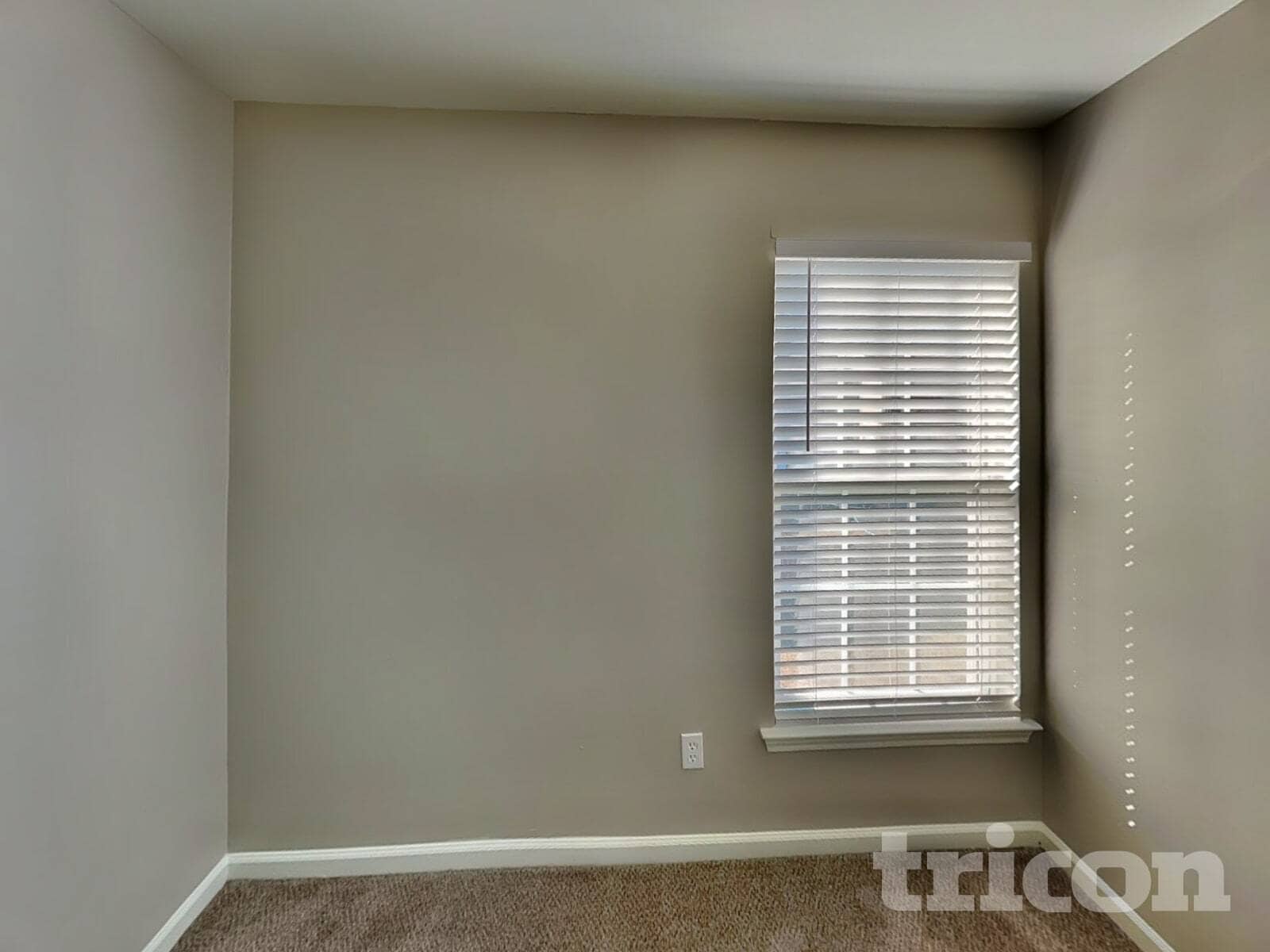 Building Photo - 1330 Nadies Ct