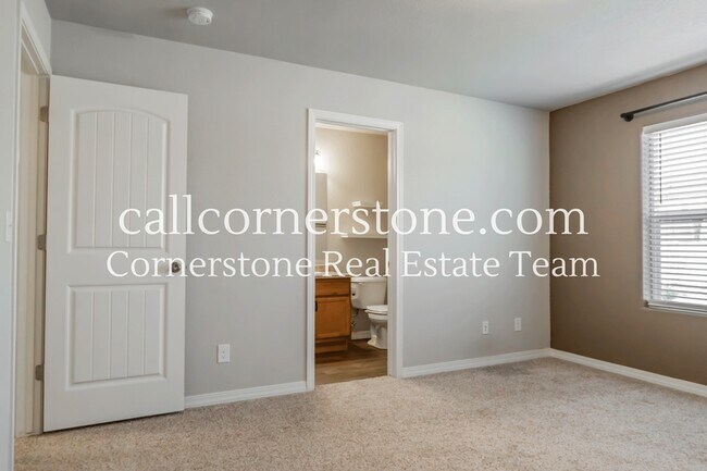 Building Photo - 10738 Traders Pkwy