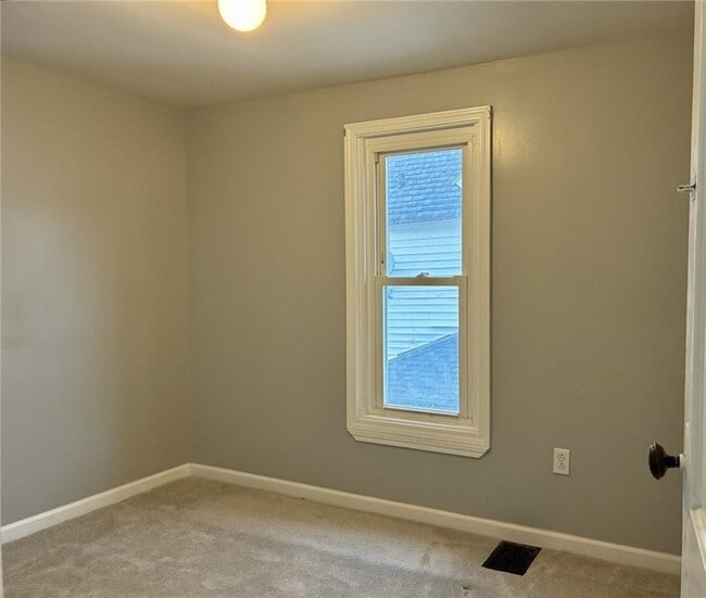 Building Photo - 48 Bemis Ave