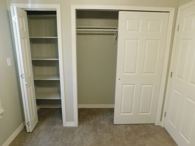 Building Photo - Central Air! Updated 2 Bedroom/1 Bath Rancher - $1,100/$1,650