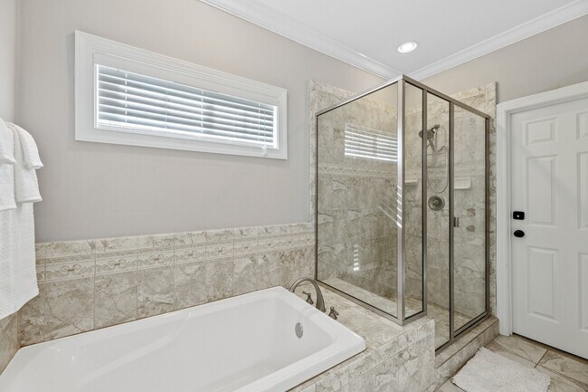 Building Photo - 2665 Breton Ridge Dr