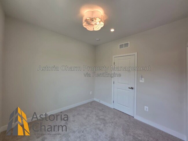 Building Photo - 2928 Maisel St