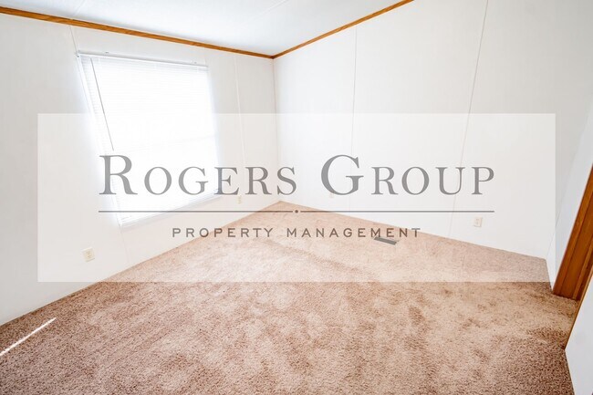 Building Photo - 51 Pauls Ln