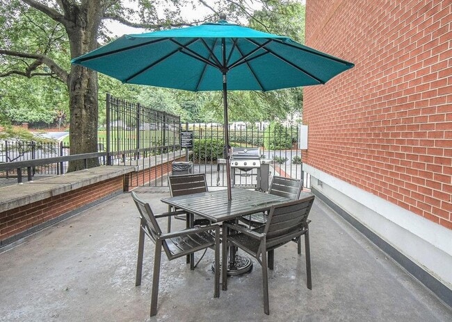 Building Photo - 130 26th St NW