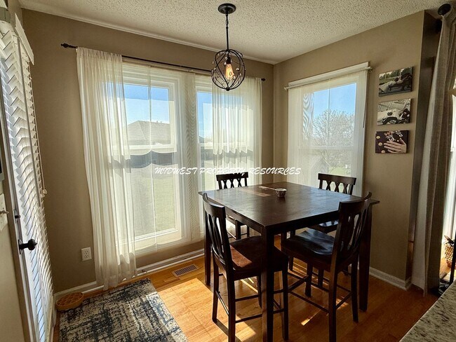 Building Photo - BEAUTIFUL TWO-STORY HOME w/POND VIEWS