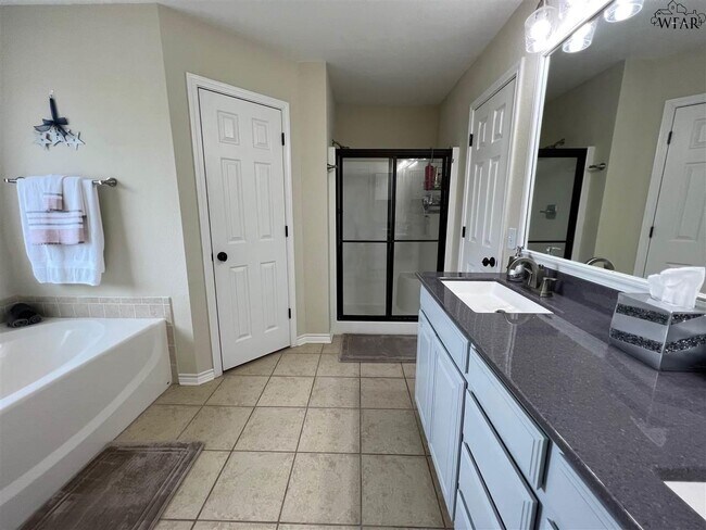 Building Photo - 6053 Laci Ln