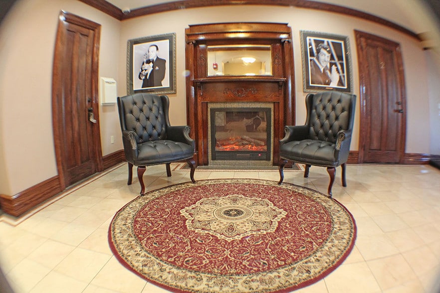 Warm and welcoming lobby. - Stockbridge Apartments