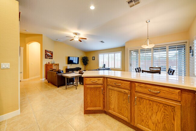 Building Photo - 6744 S Haunted Canyon Rd