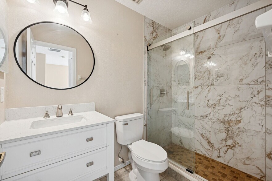 Building Photo - 2825 Cliffe Ct