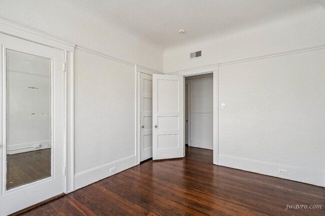 Building Photo - 1704 Steiner St