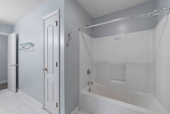 Upstairs bathroom - 525 Meade Ave