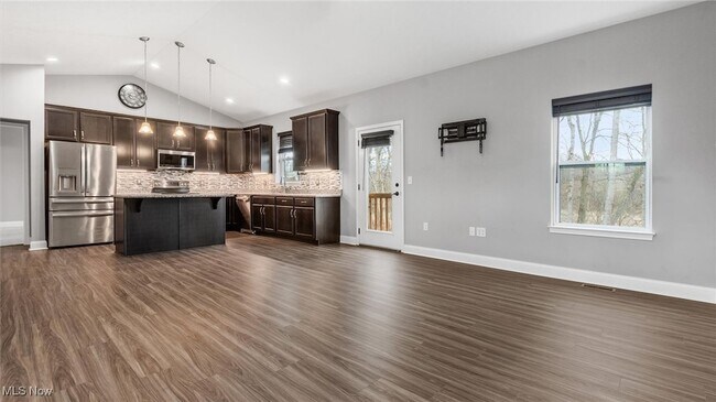 Building Photo - 6965 Chandlersville Rd