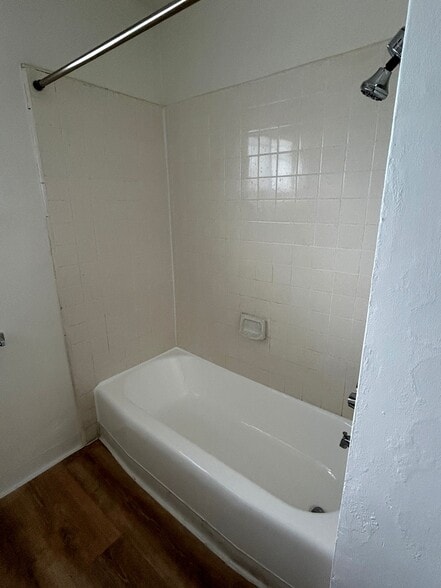 Building Photo - 1538 N Detroit St