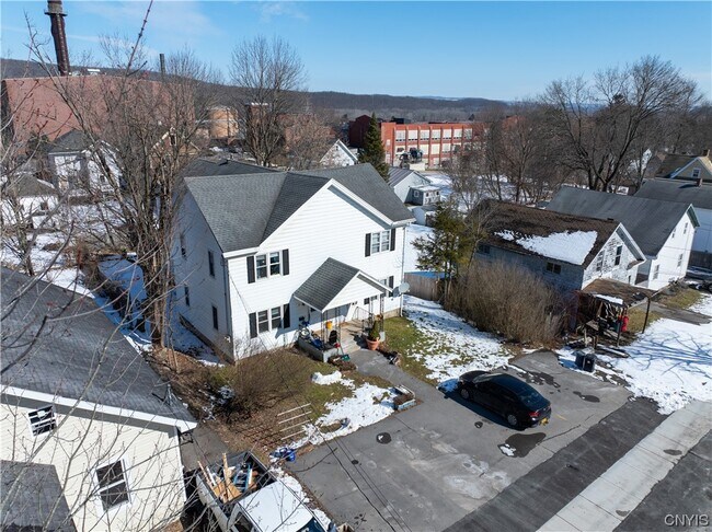 Building Photo - 17 High St