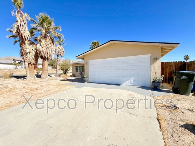 Building Photo - 10730 Cactus Dr