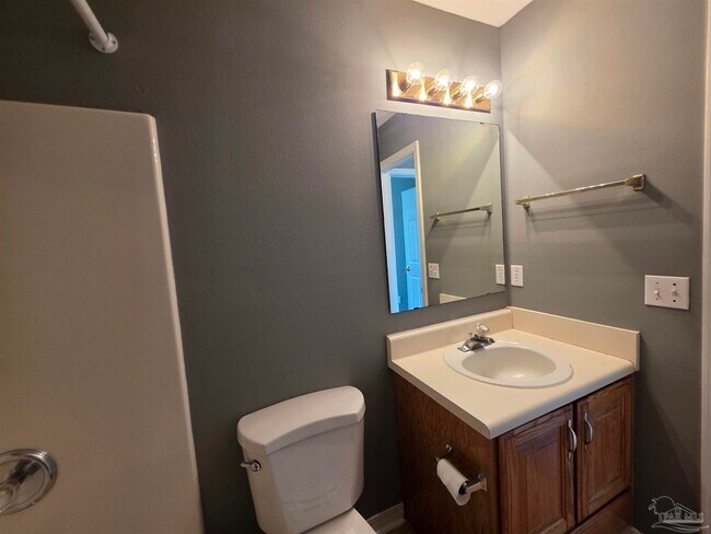 Building Photo - 6024 Yellow Rose Dr