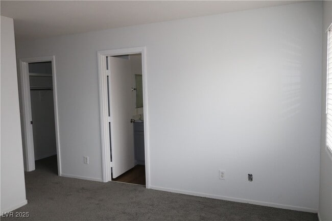 Building Photo - 4069 Vicenta Ct