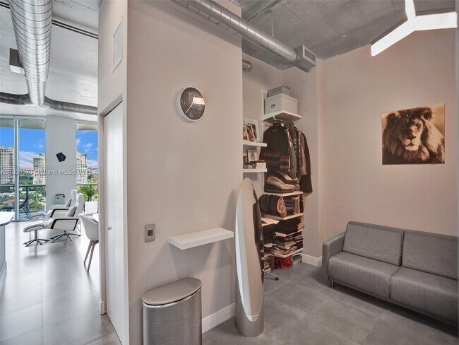 Building Photo - 3029 NE 188th St