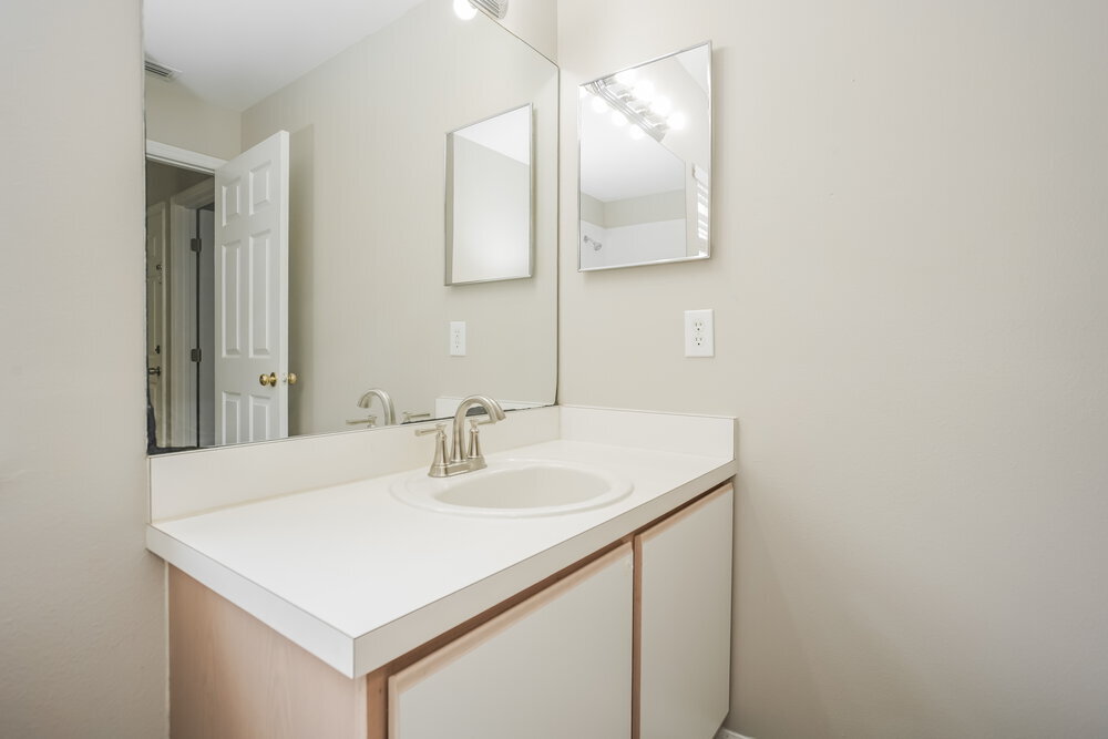 Building Photo - 12914 Fieldmoor Ct