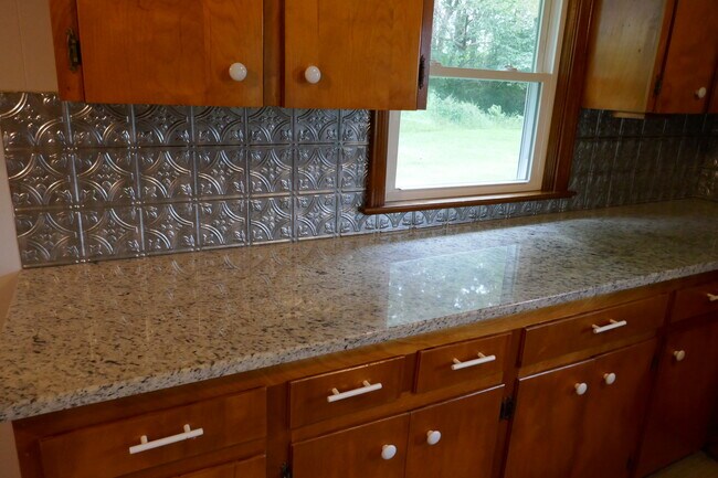 Building Photo - 132 Hwy 343 North