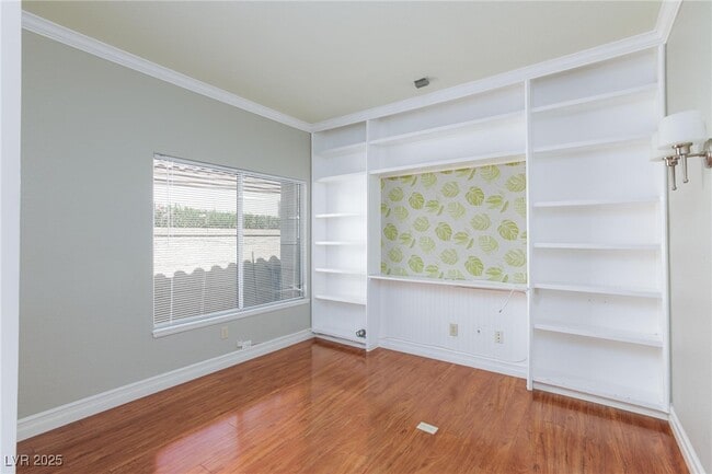 Building Photo - 8949 Diamond Falls Dr