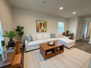 Building Photo - 3642 Boulder Hwy