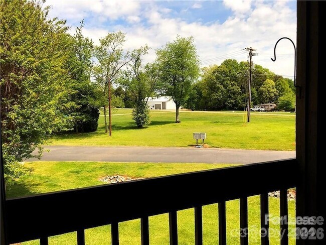 Building Photo - 722 Mallard Head Pl