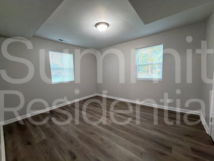 Building Photo - 4713 Walnut Grove Ave