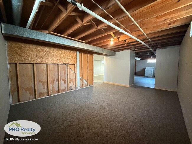Building Photo - 431 Egret Blvd NW
