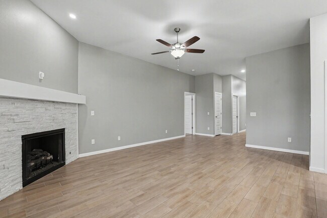Building Photo - 8601 NW 76th St