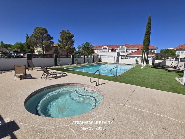 Building Photo - 1200 Glen Canyon Dr