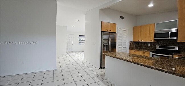 Building Photo - 7511 SW 114th Ct